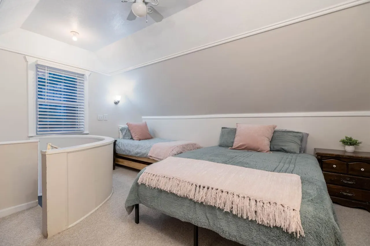 Perfect PC Location - Walk to Ski Lift & Main St 12