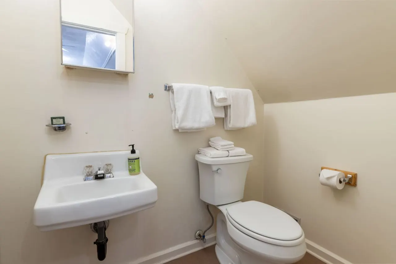 Perfect PC Location - Walk to Ski Lift & Main St 14