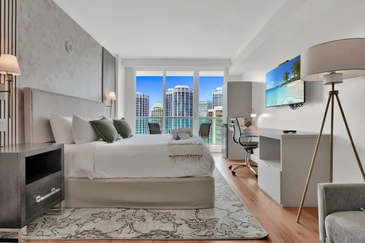 SF Unique Delight in the Heart of Grove 6