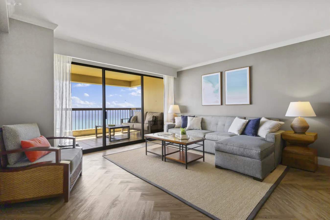 Luxury Oceanfront High Floor @ Waikiki Beach Tower 8