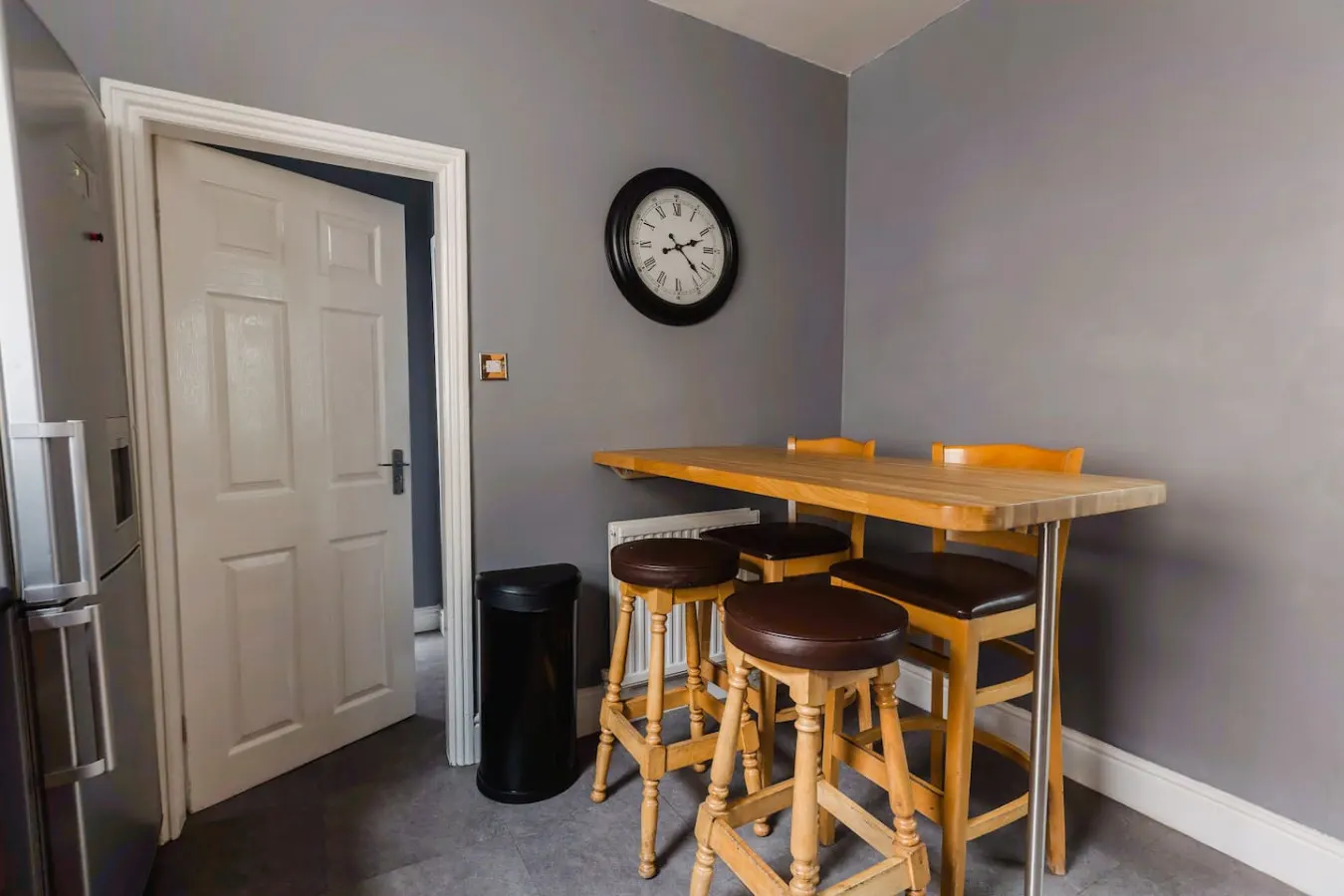 Hullidays》City Centre Urban Apt 2 6
