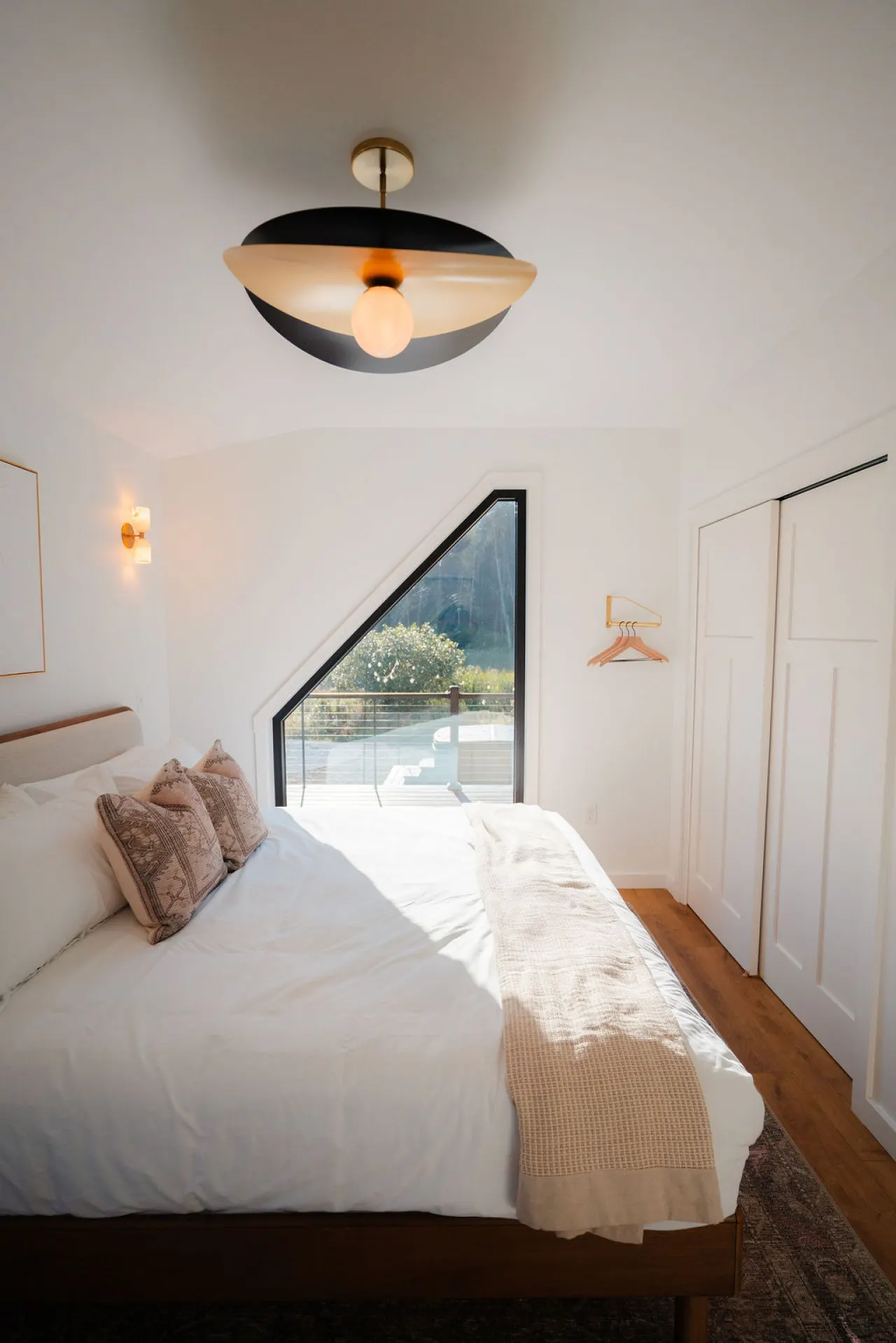 The Everwoods Timber Haus: Scandinavian Tiny Cabin in the Hocking Hills! — photo 5