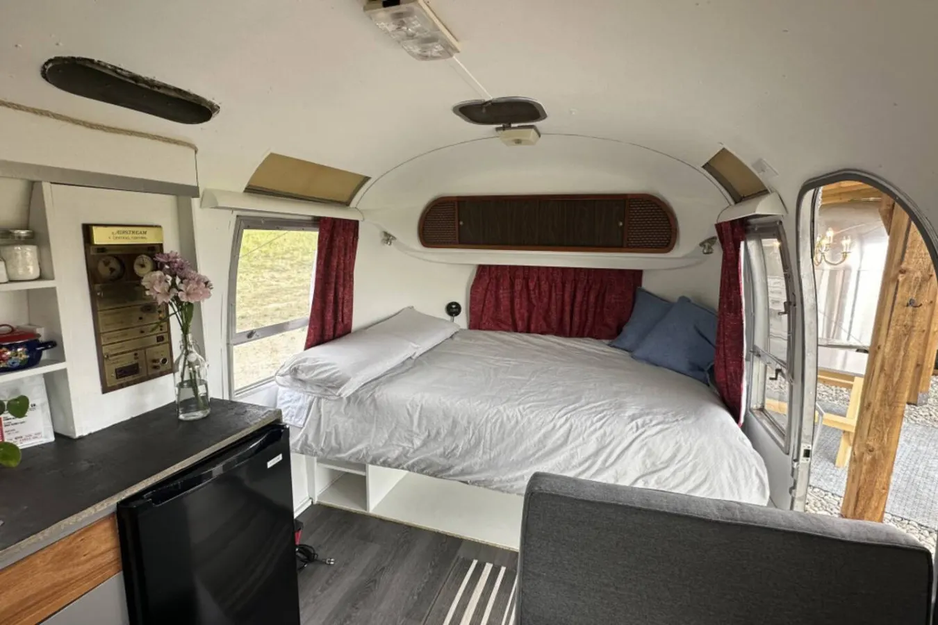 Flint Rock Ranch - The Twin Airstreams (Both!) 10