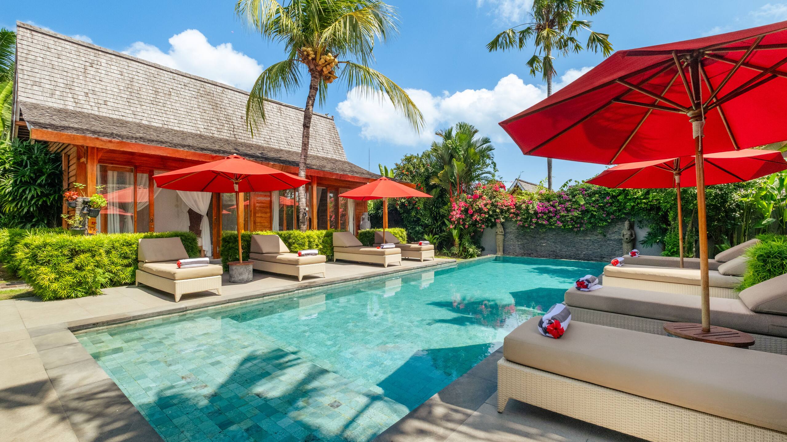 LUXE 4BR Villa near Canggu • Pool & FREE Breakfast — photo 3