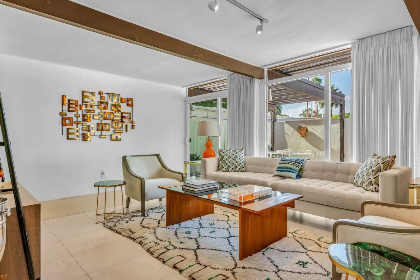 Stunning Mid-Century Modern 2B2B 9