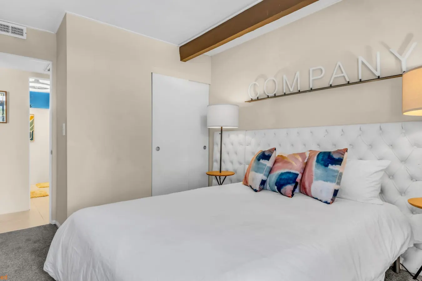 Stunning Mid-Century Modern 2B2B 10
