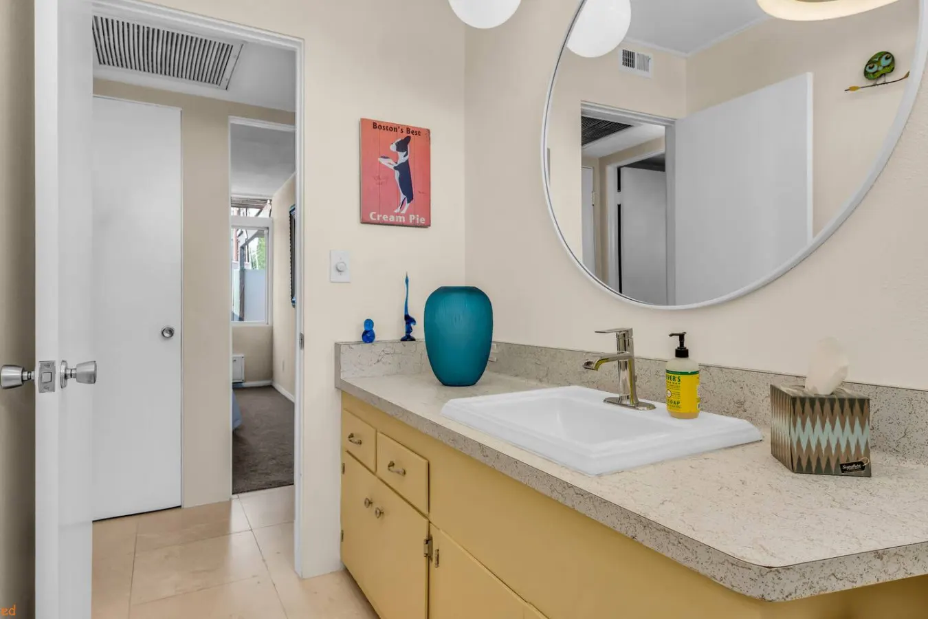 Stunning Mid-Century Modern 2B2B 14