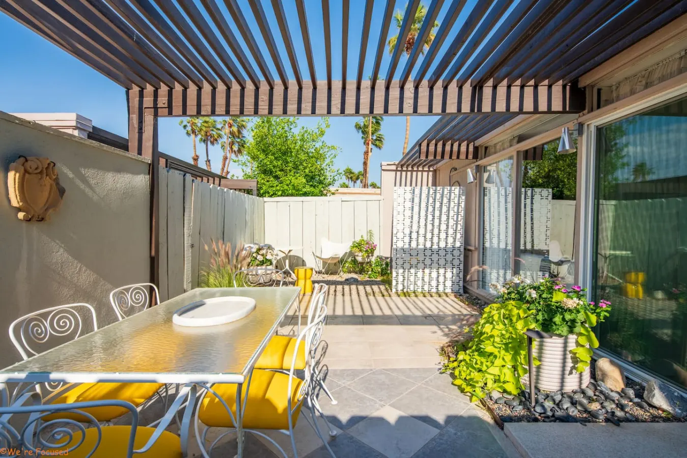 Stunning Mid-Century Modern 2B2B 17