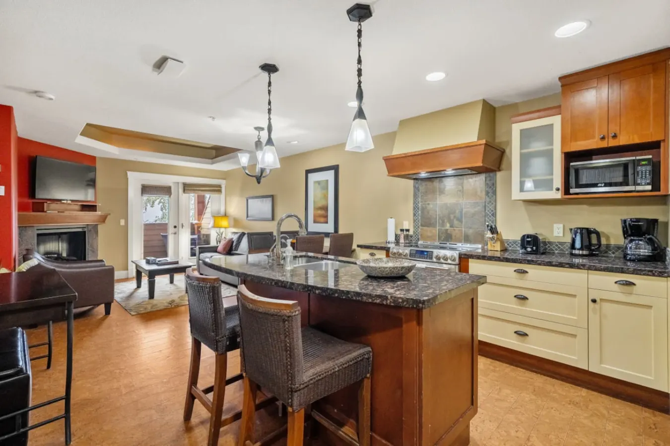 Solara Resort Suite: Hot Tub & Free Park Pass 19