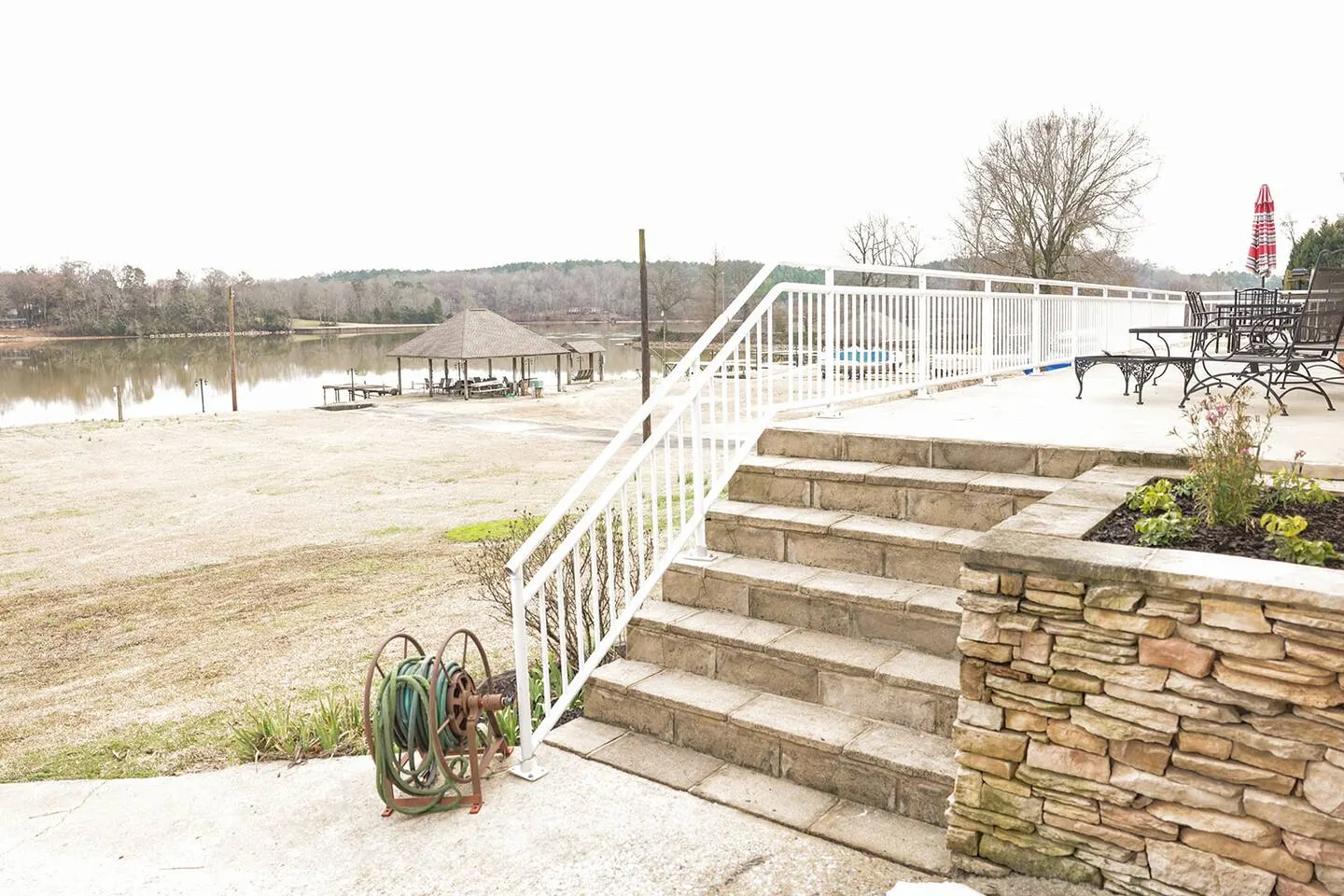 Stunning 5BR Logan Martin Lake House w/Gameroom — photo 4