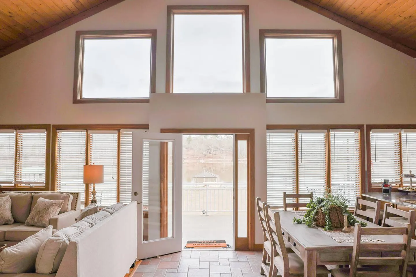 Stunning 5BR Logan Martin Lake House w/Gameroom — photo 5