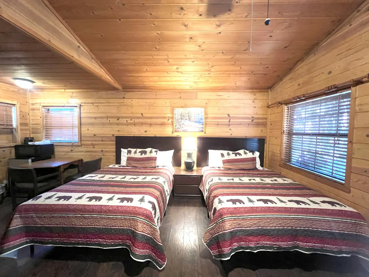 Lovely, Cozy Jetted Hot Tub Cabin - Bear Manor #6