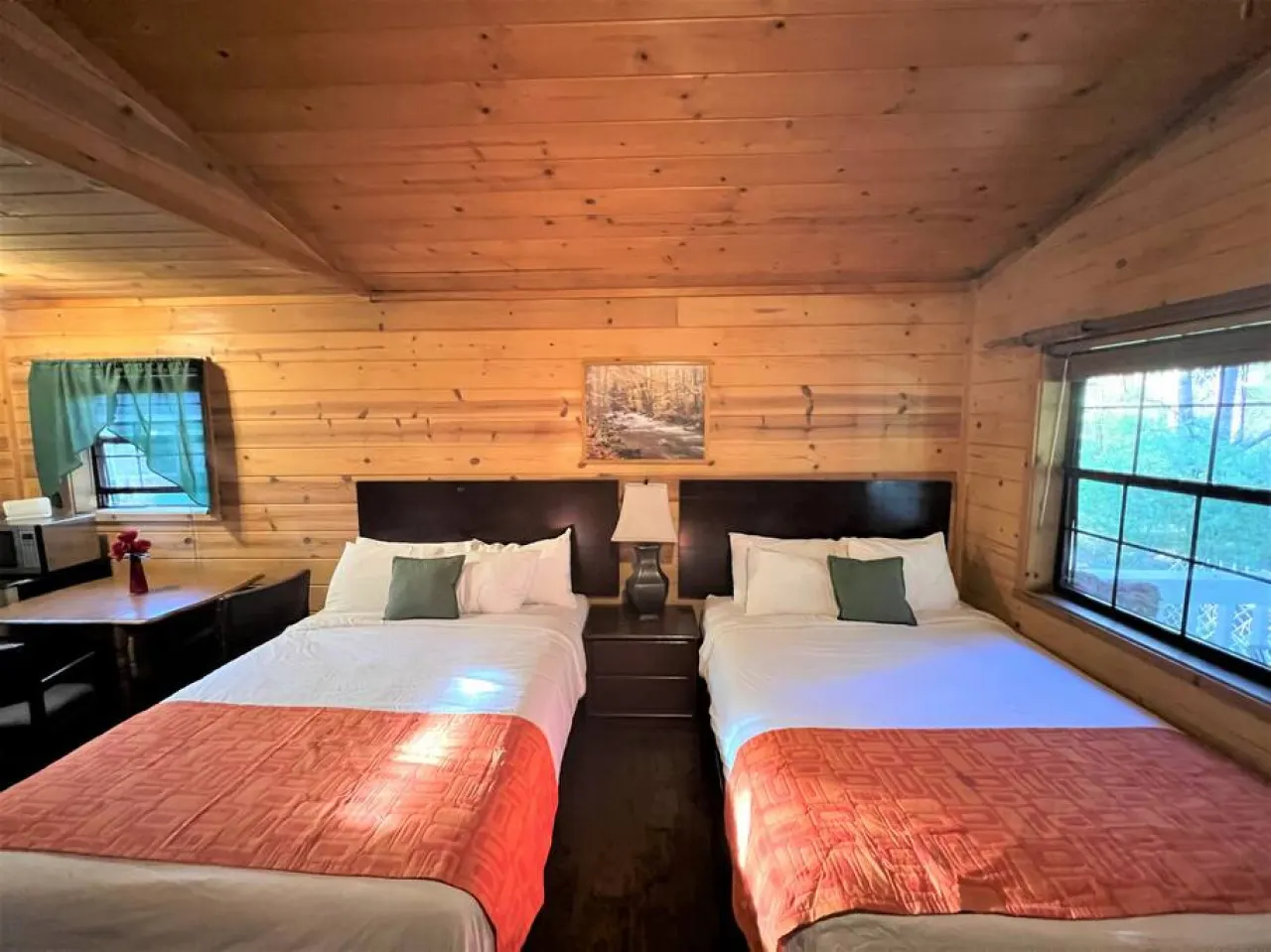 Lovely, Cozy Jetted Hot Tub Cabin - Bear Manor #6 16