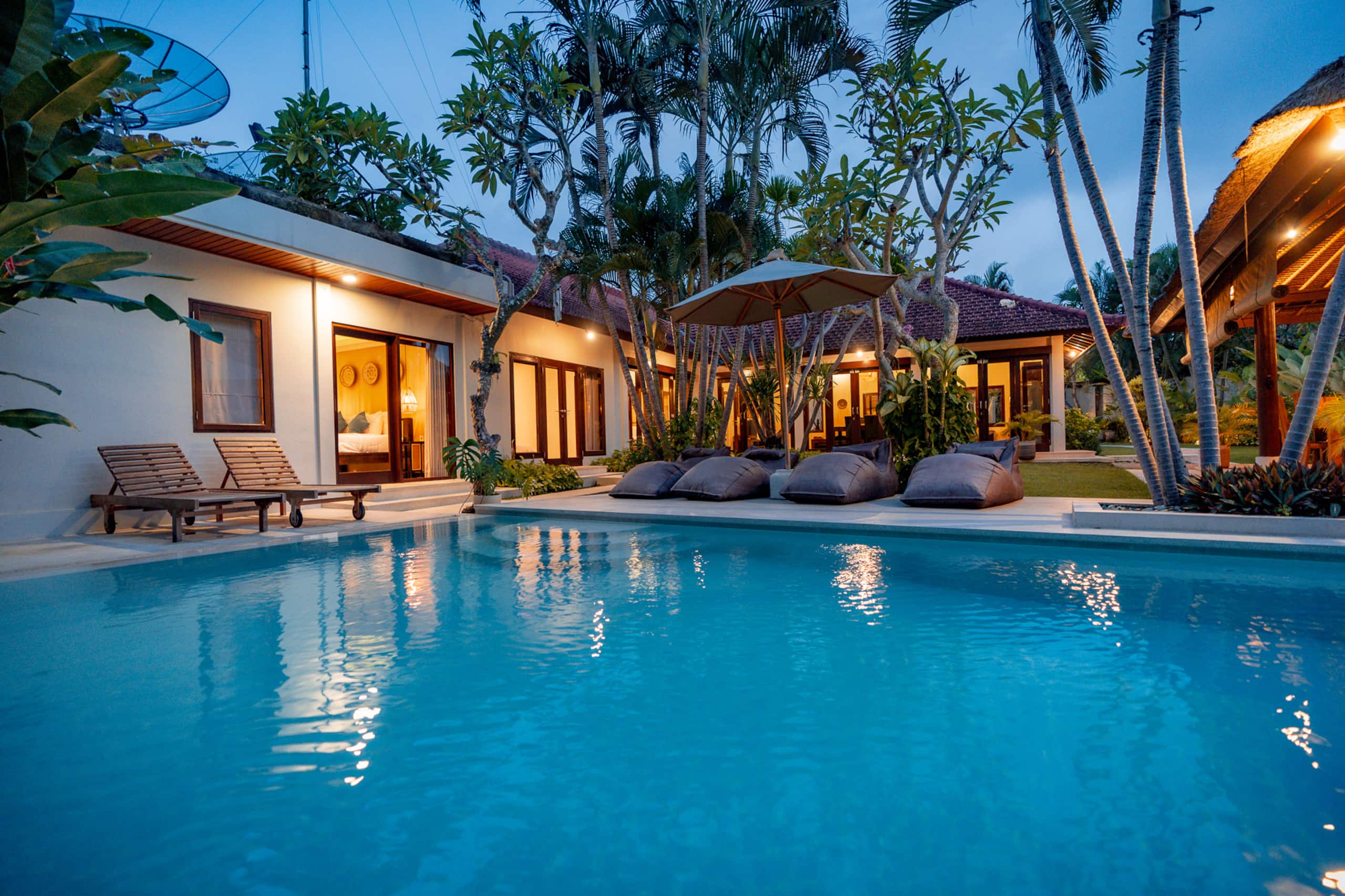 A Cozy 6BD Private Villa with Pool near Seminyak