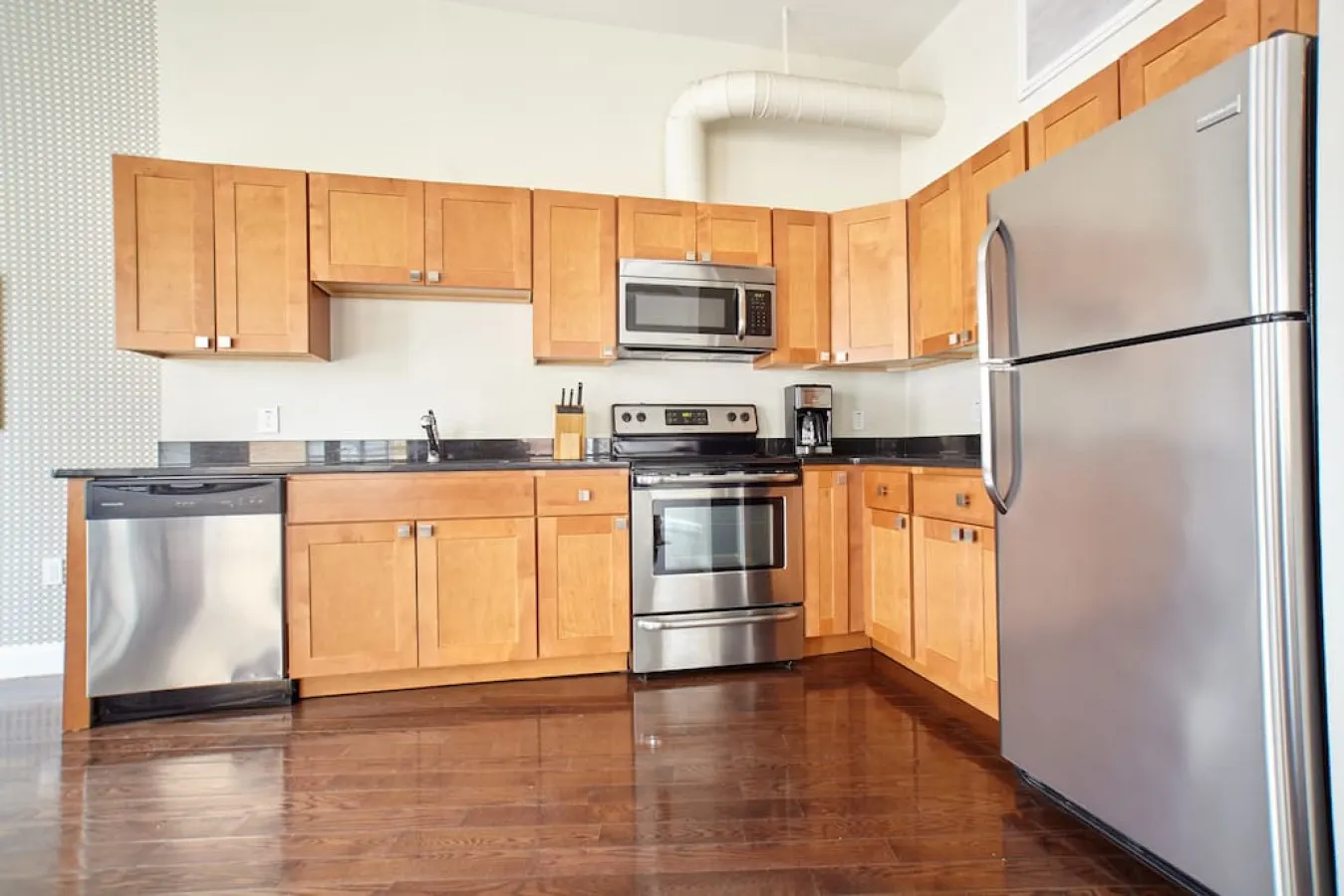 Open Air 2BR FIDI Boston Close to Everything! 13