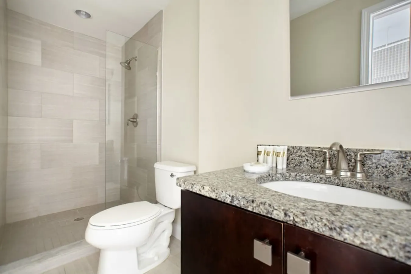 Open Air 2BR FIDI Boston Close to Everything! 16