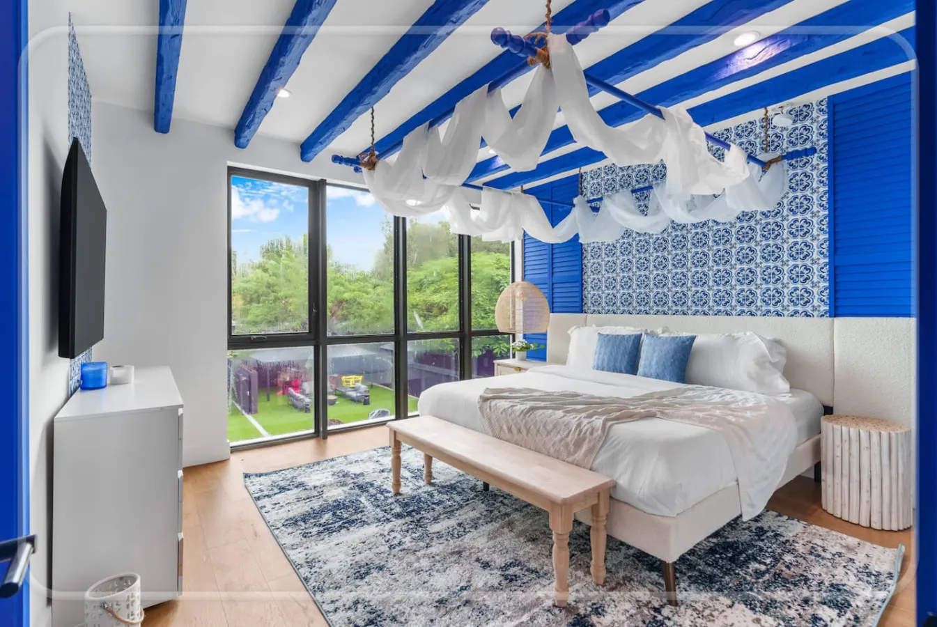 4BR Greece Vibes in Miami Design District w/Pool — photo 3