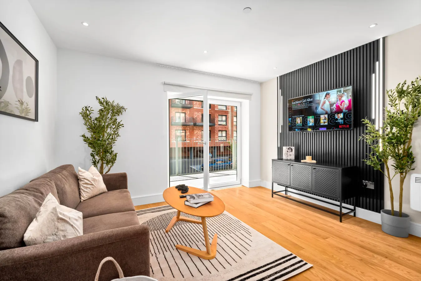 Modern Apartment - Balcony - Fast WiFi - Netflix