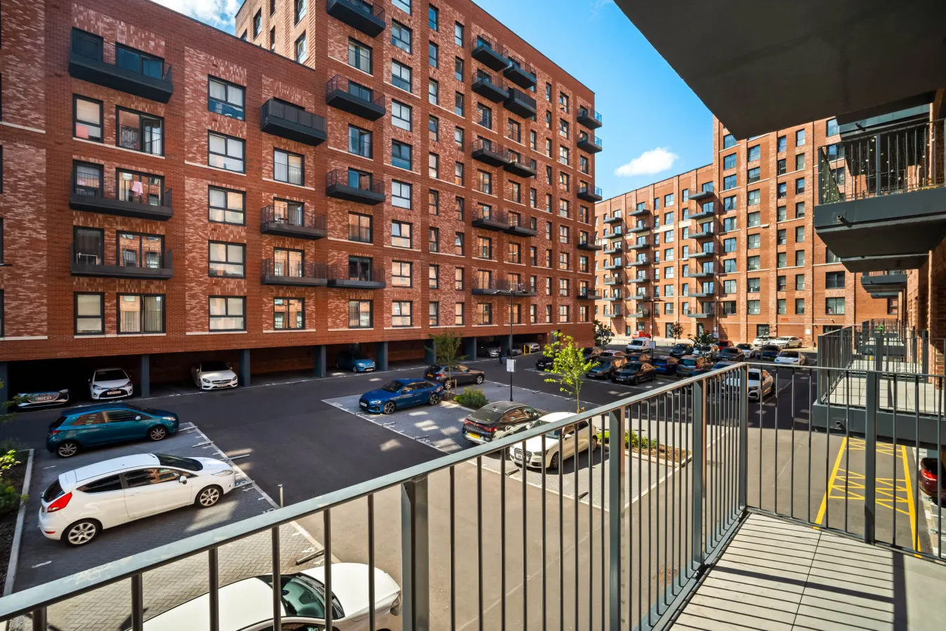 Modern Apartment - Balcony - Fast WiFi - Netflix 11
