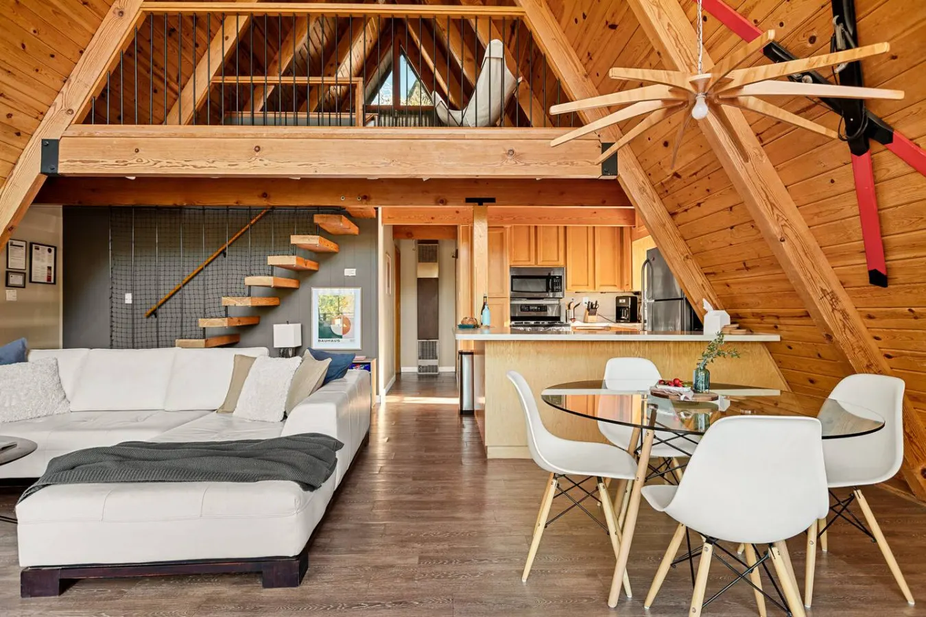 2BR A-Frame Mood, Slopes Views Near Bear Mountain — photo 2