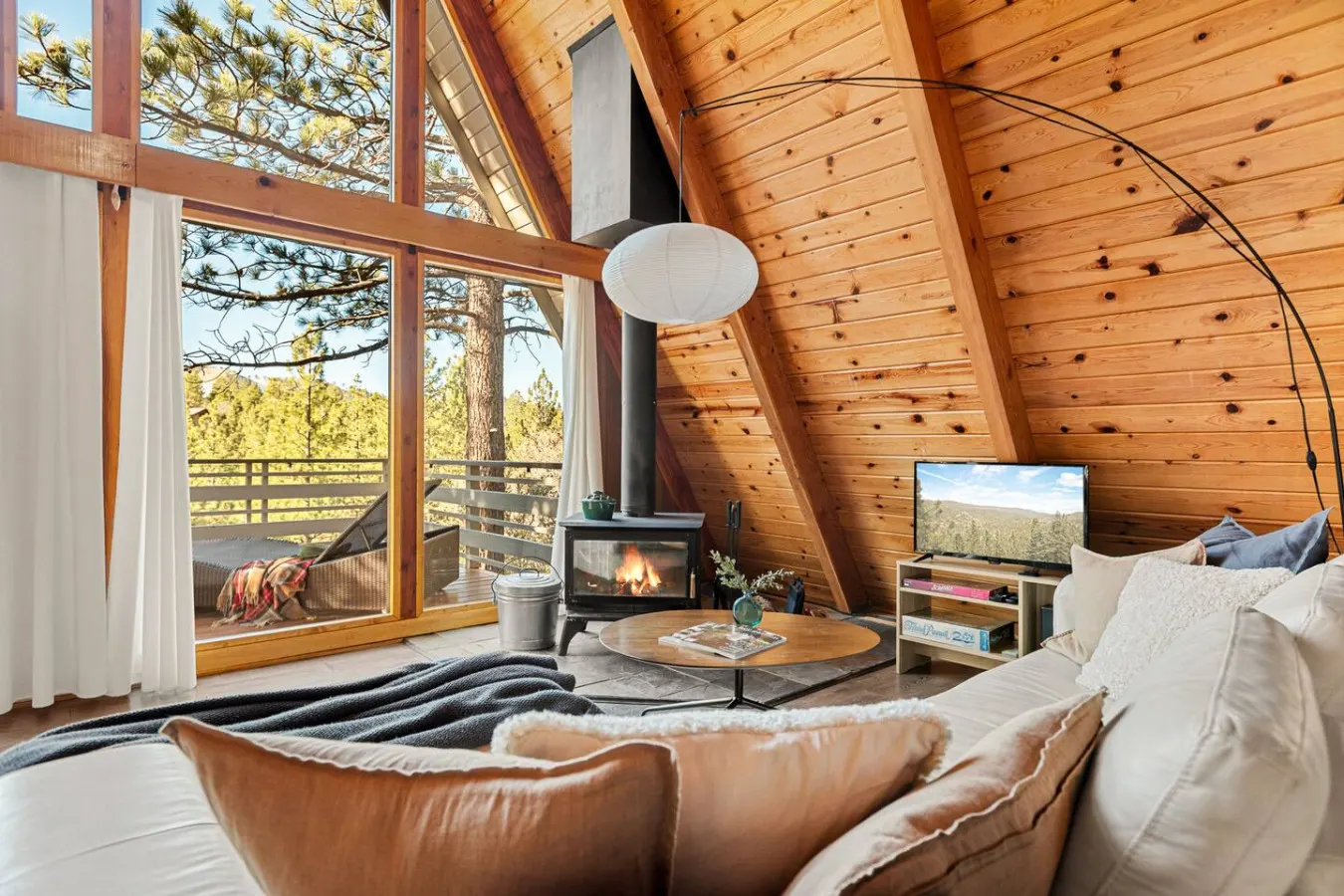 2BR A-Frame Mood, Slopes Views Near Bear Mountain 12