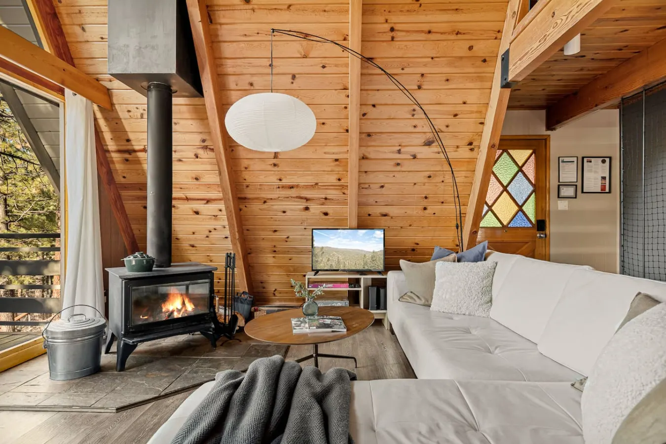 2BR A-Frame Mood, Slopes Views Near Bear Mountain 16