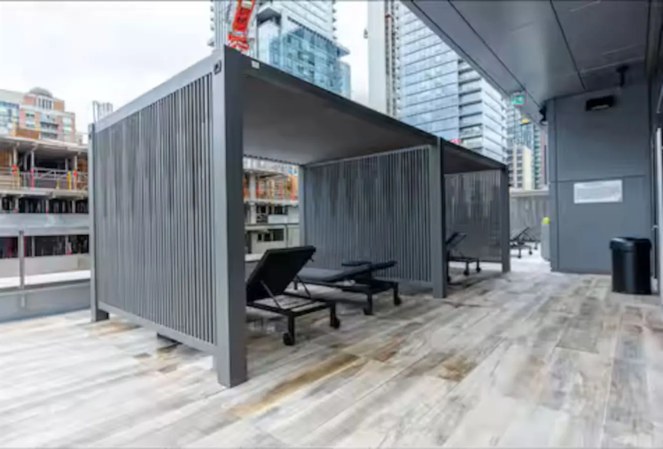 The Yorkville Pearl Stylish 1BR + Den 12