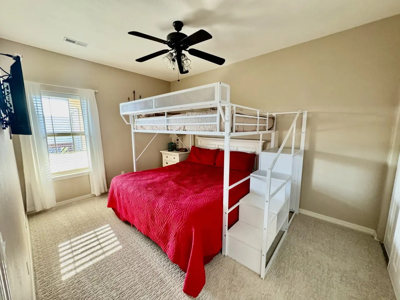 Luxury Condo With Boat Slip 3 minutes to SDC 17