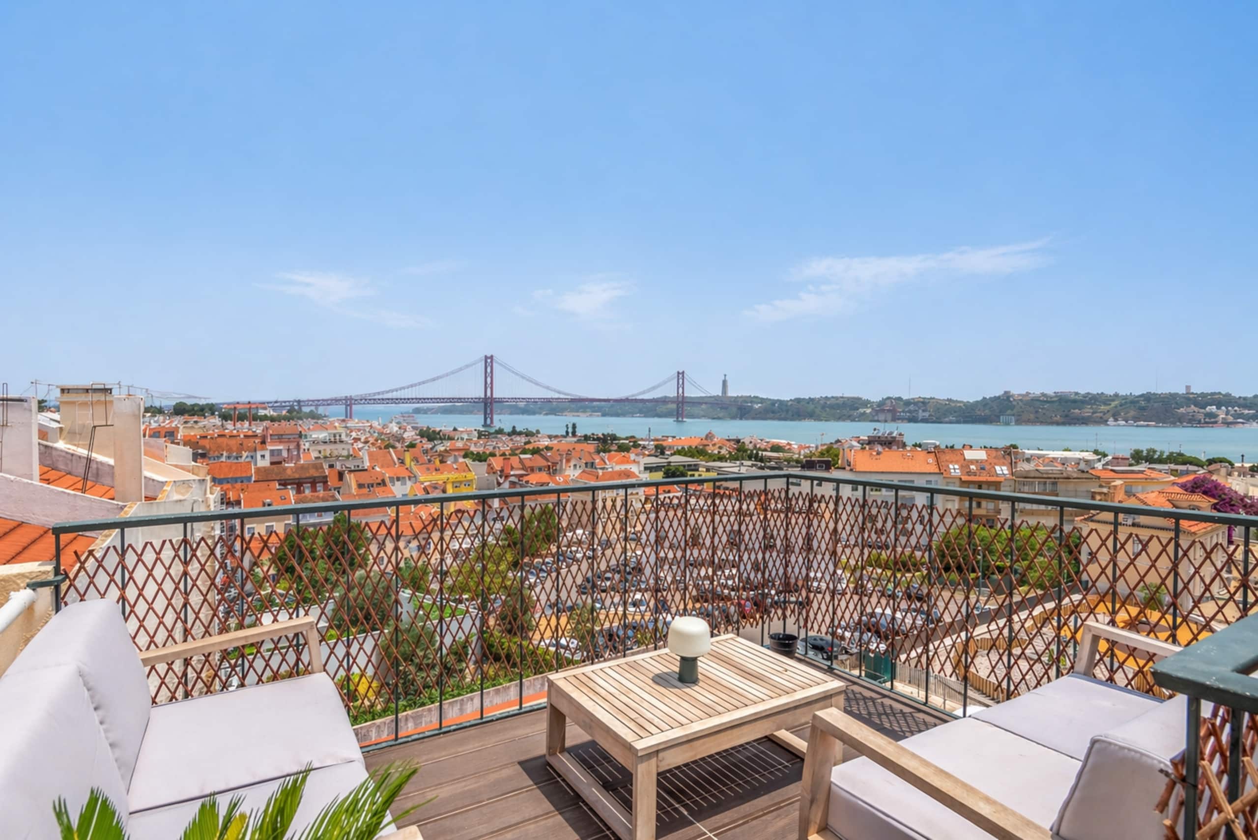 Belém Apt with Panoramic Rooftop 1