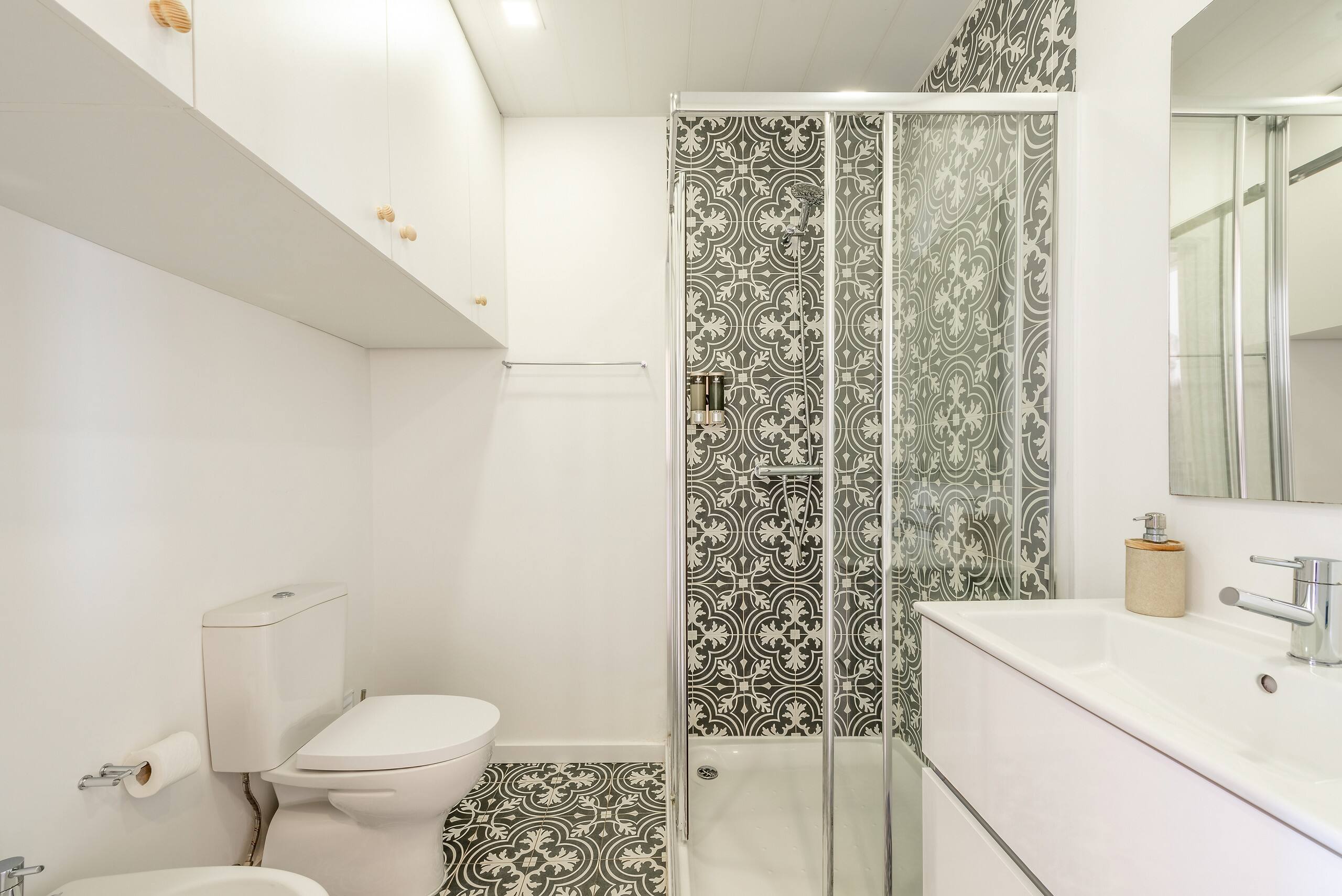 Belém Apt with Panoramic Rooftop 18