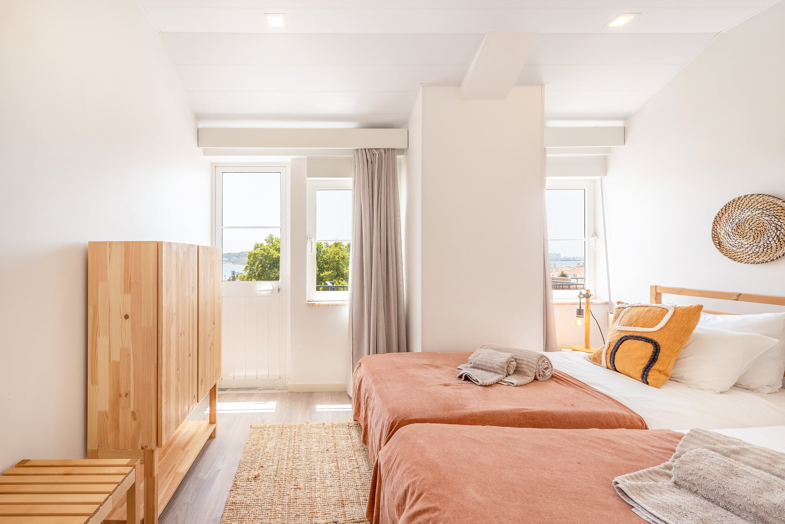 Belém Apt with Panoramic Rooftop 8