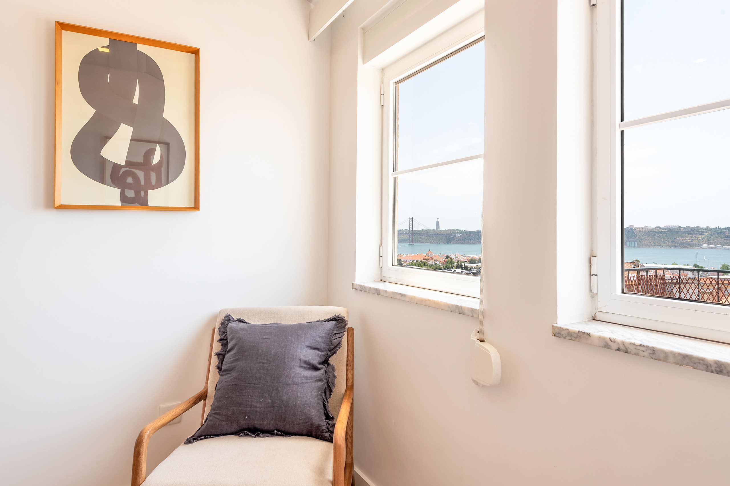 Belém Apt with Panoramic Rooftop 15