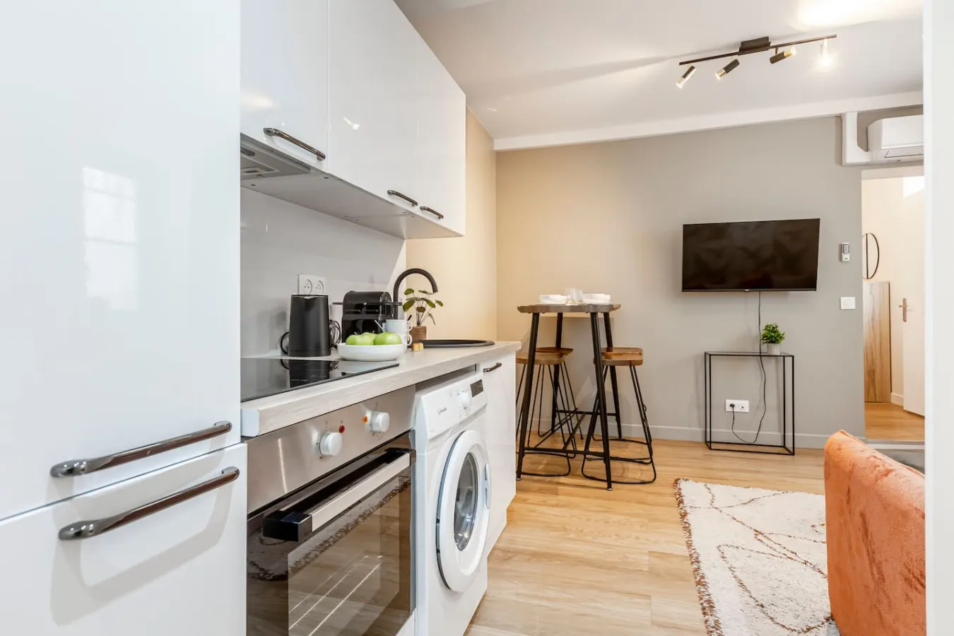 B32 République1BedRoomMaraisParis03AC 11