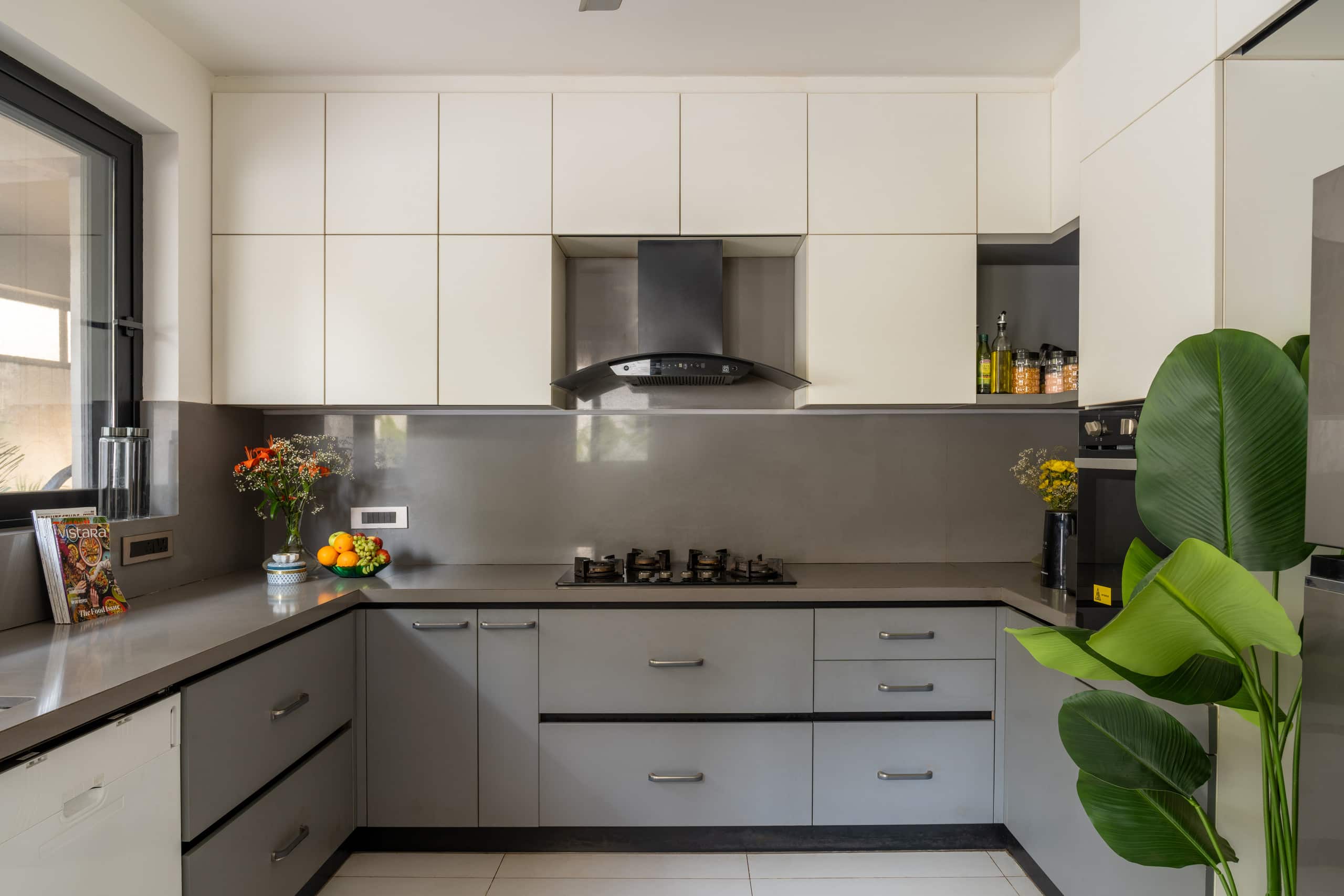 Lindsay Manor | Santo Sovrano | 4BHK | Heated Pool 15