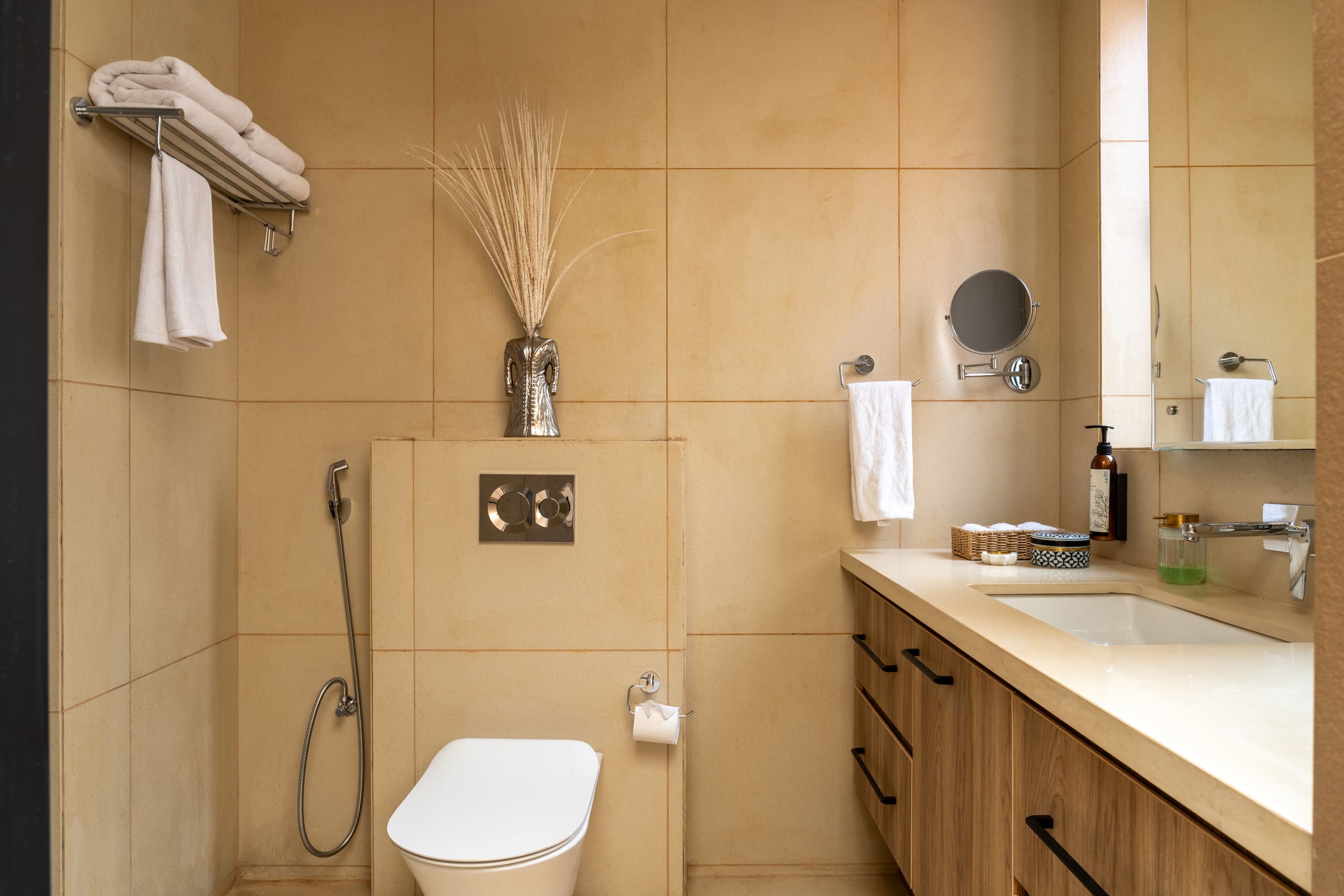 Lindsay Manor | Santo Sovrano | 4BHK | Heated Pool 31