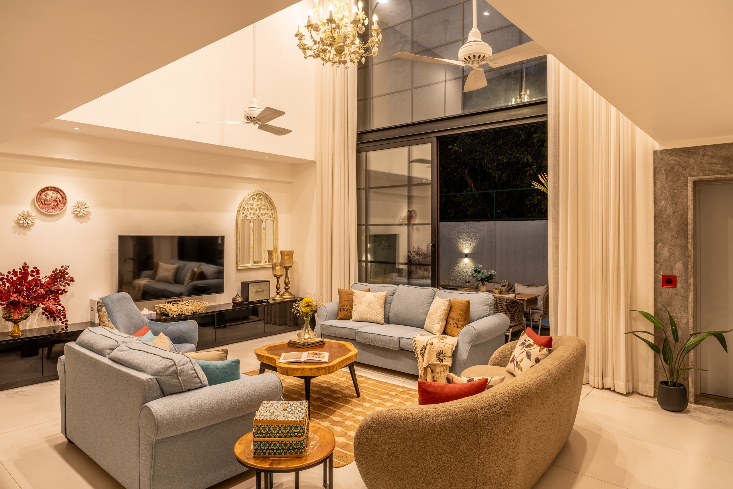 Lindsay Manor | Santo Sovrano | 4BHK | Heated Pool 9