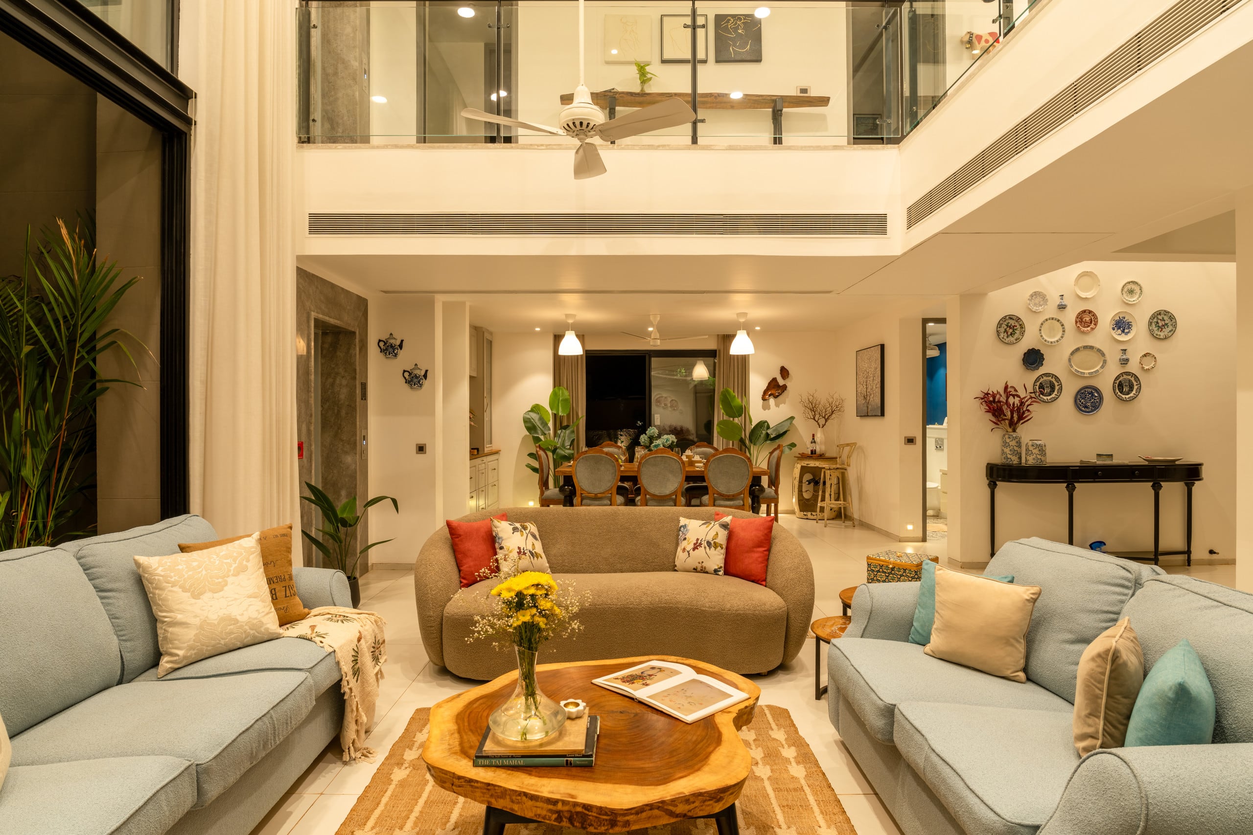 Lindsay Manor | Santo Sovrano | 4BHK | Heated Pool 10