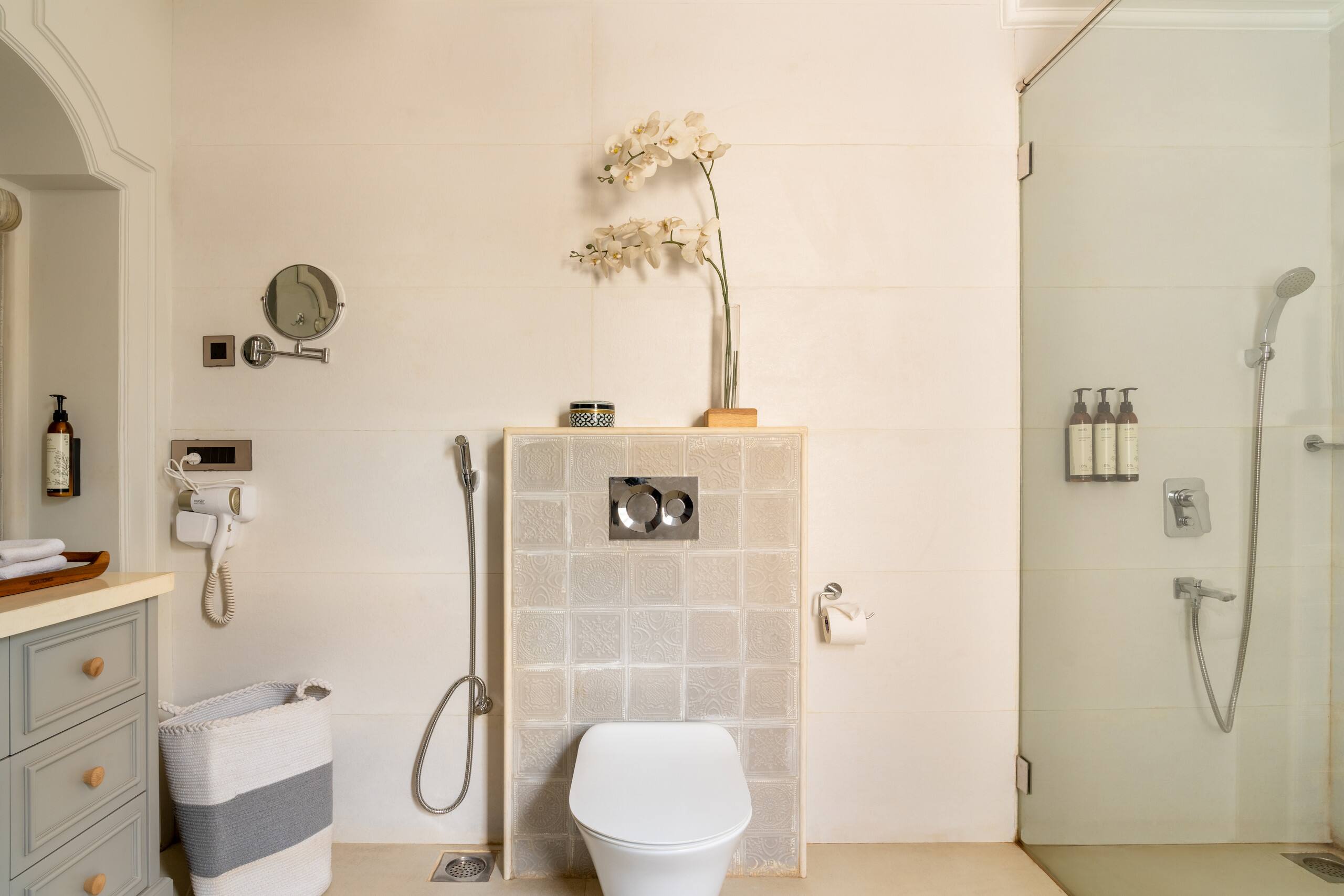 Lindsay Manor | Santo Sovrano | 4BHK | Heated Pool 37