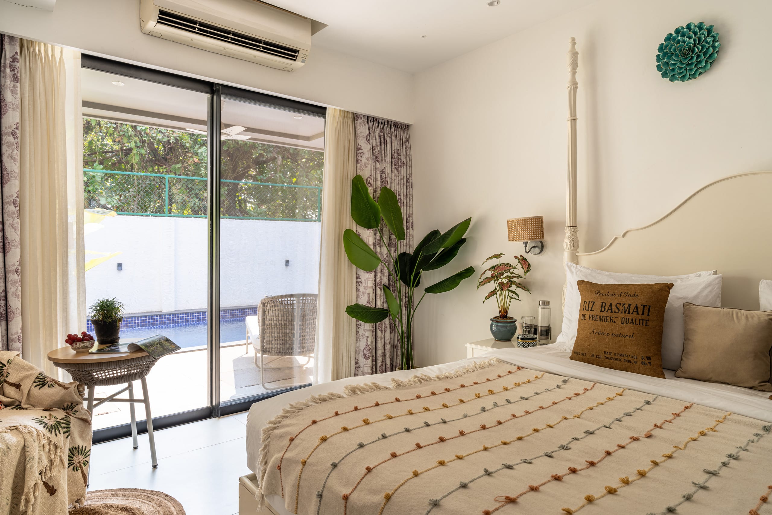 Lindsay Manor | Santo Sovrano | 4BHK | Heated Pool 24