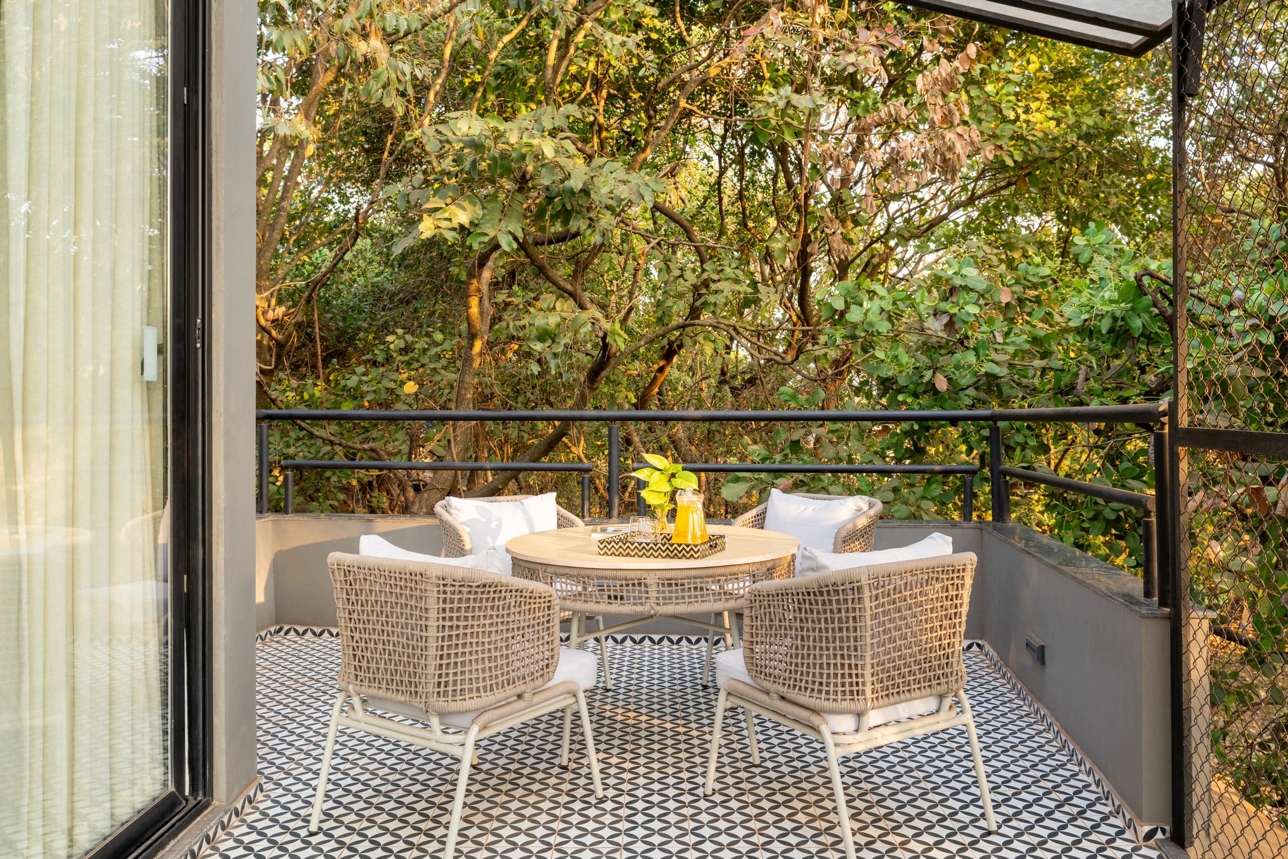 Lindsay Manor | Santo Sovrano | 4BHK | Heated Pool 22
