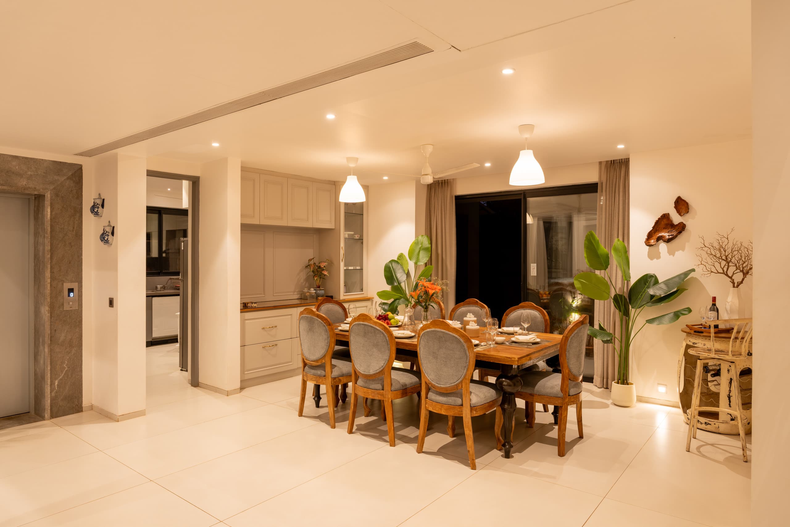 Lindsay Manor | Santo Sovrano | 4BHK | Heated Pool 20