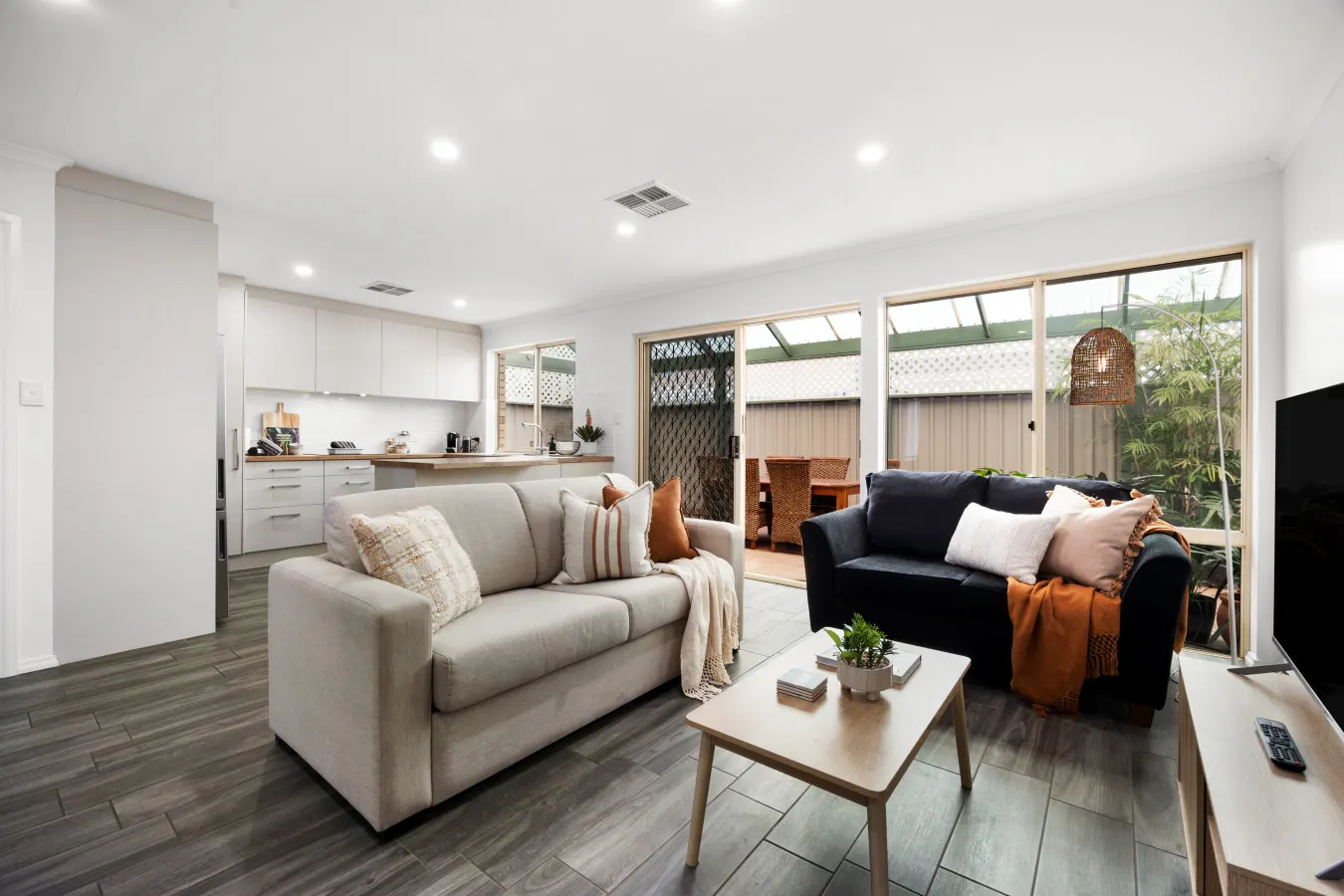 North Haven Days—Modern Comfort near the Beach