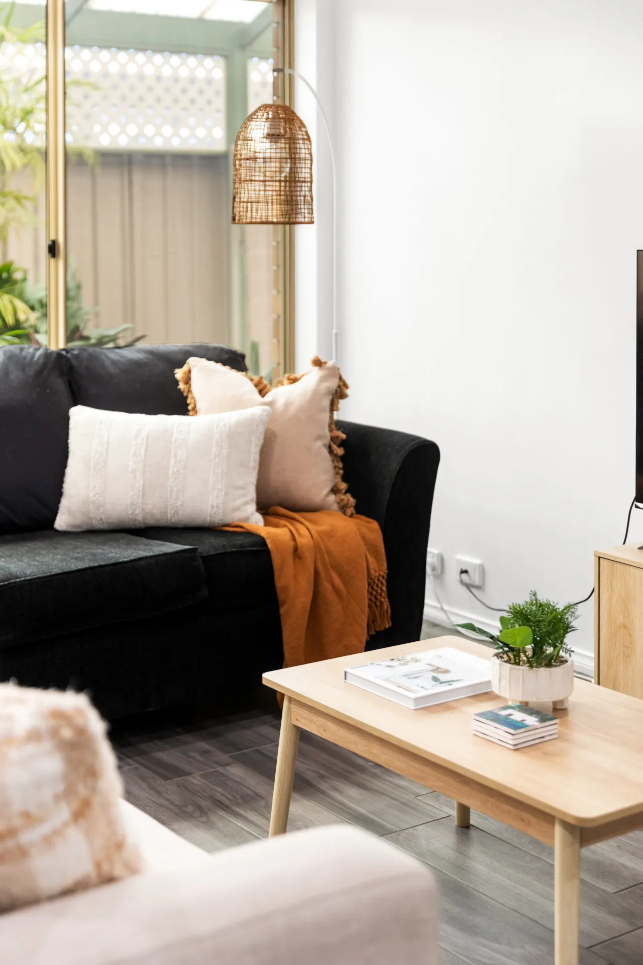 North Haven Days—Modern Comfort near the Beach 9