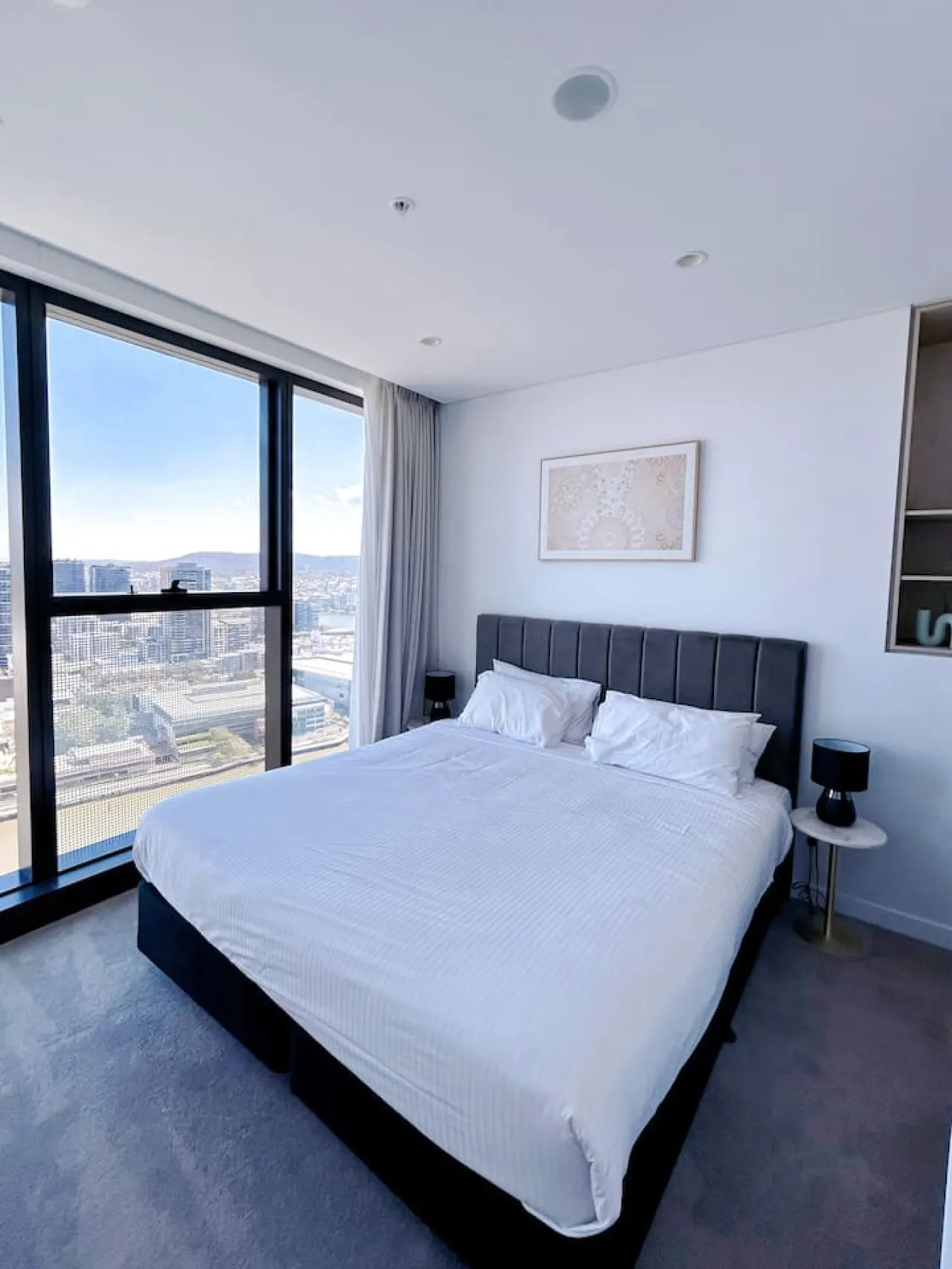 2B2B High Floor Apt with RiverView & Parking — photo 5