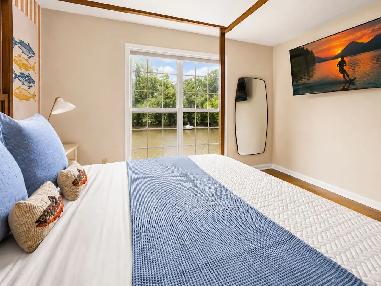 Lakefront Game & Movie Room, Hot Tub, EV Charger 16