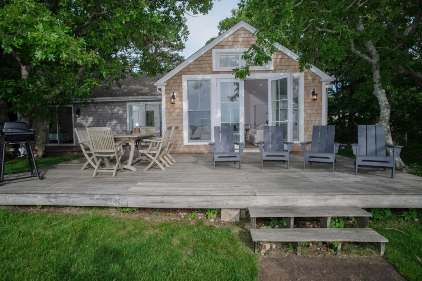 Waterfront Retreat w/ Guest Cottage & Sunsets 9