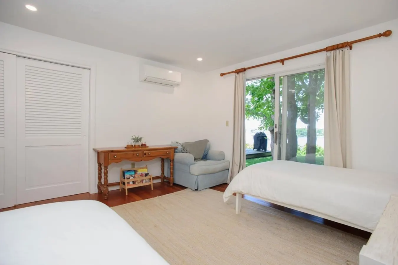 Waterfront Retreat w/ Guest Cottage & Sunsets 15
