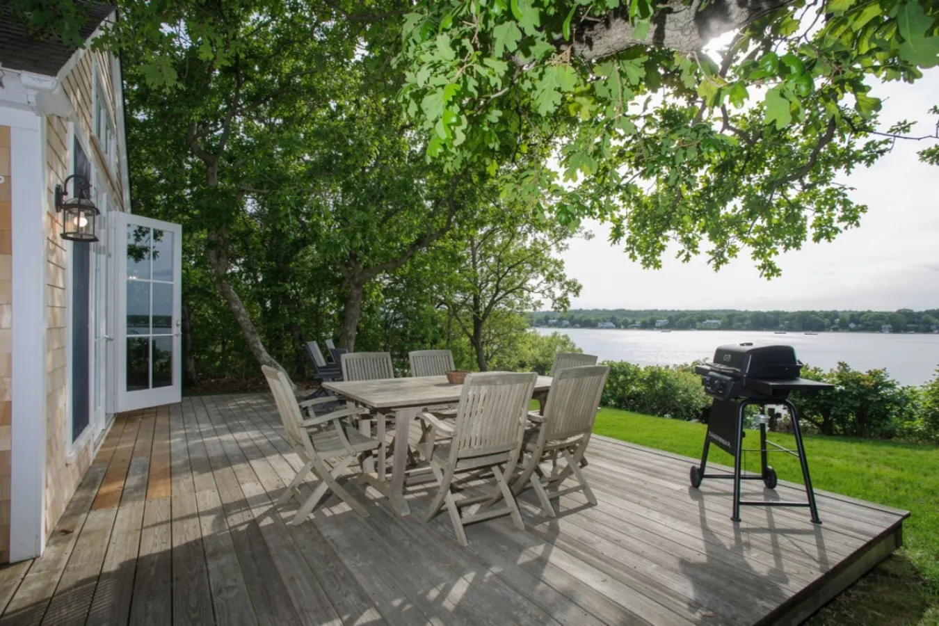Waterfront Retreat w/ Guest Cottage & Sunsets — photo 4