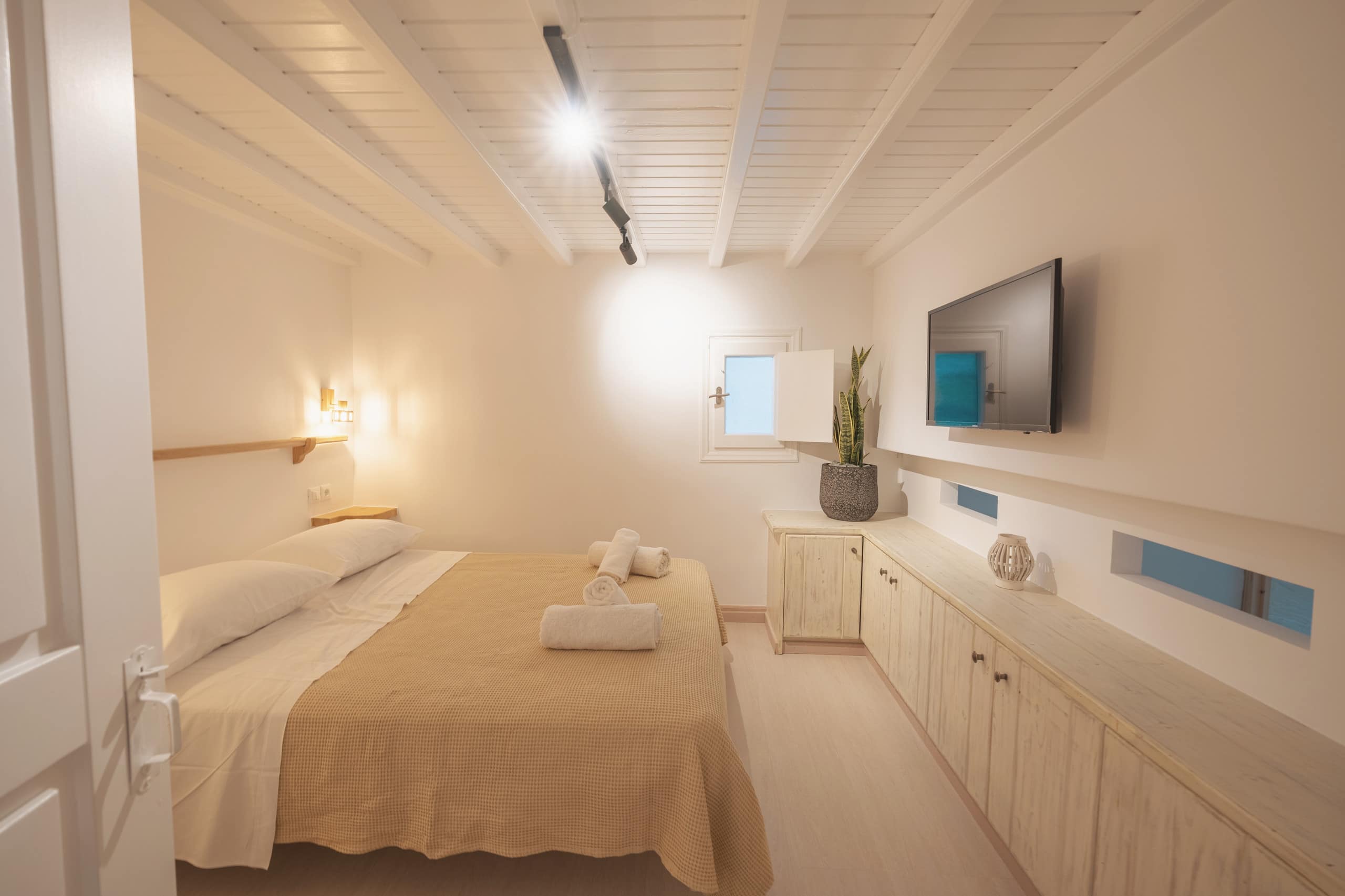 SeaWalk- 6Bed Villa- Pool- 200m to Ftelia beach 21