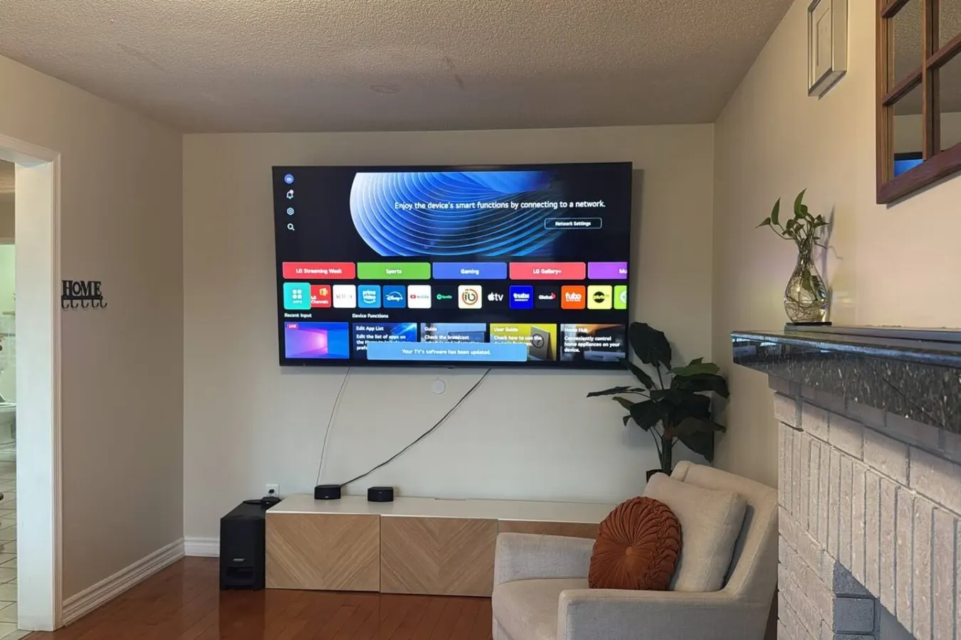 Spacious 4BR in Mississauga Sleeps 9 3 CarPark 20